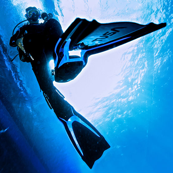 This image portrays TUSA - HyFlex Switch Fins by Scuba Show | June 3 & 4, 2023.